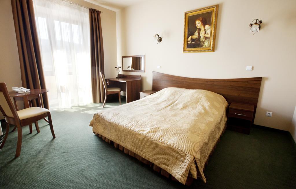 Osrodek Wypoczynkowy Amadeusz Hotel Krynica Zdroj Exterior photo